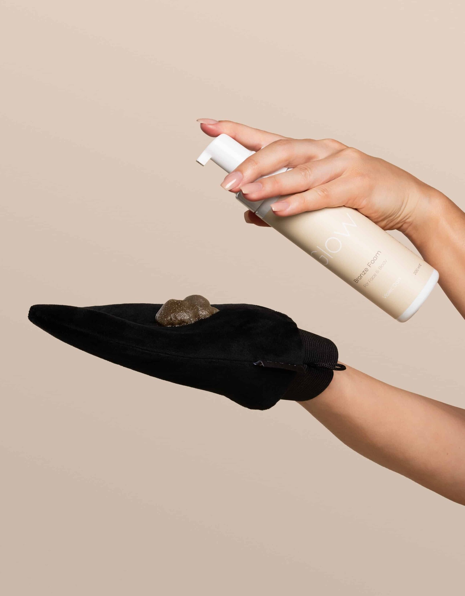 IBZ Sunless IBZ Sunless by Glow Express- Snelwerkende Foam Olive selftan mousse