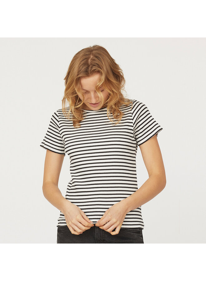 T-shirt Eike - Fitted Rib Top | Sisters Point | Jozemiek