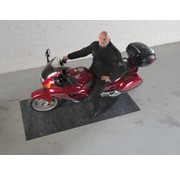 Tapis protection de sol pour moto