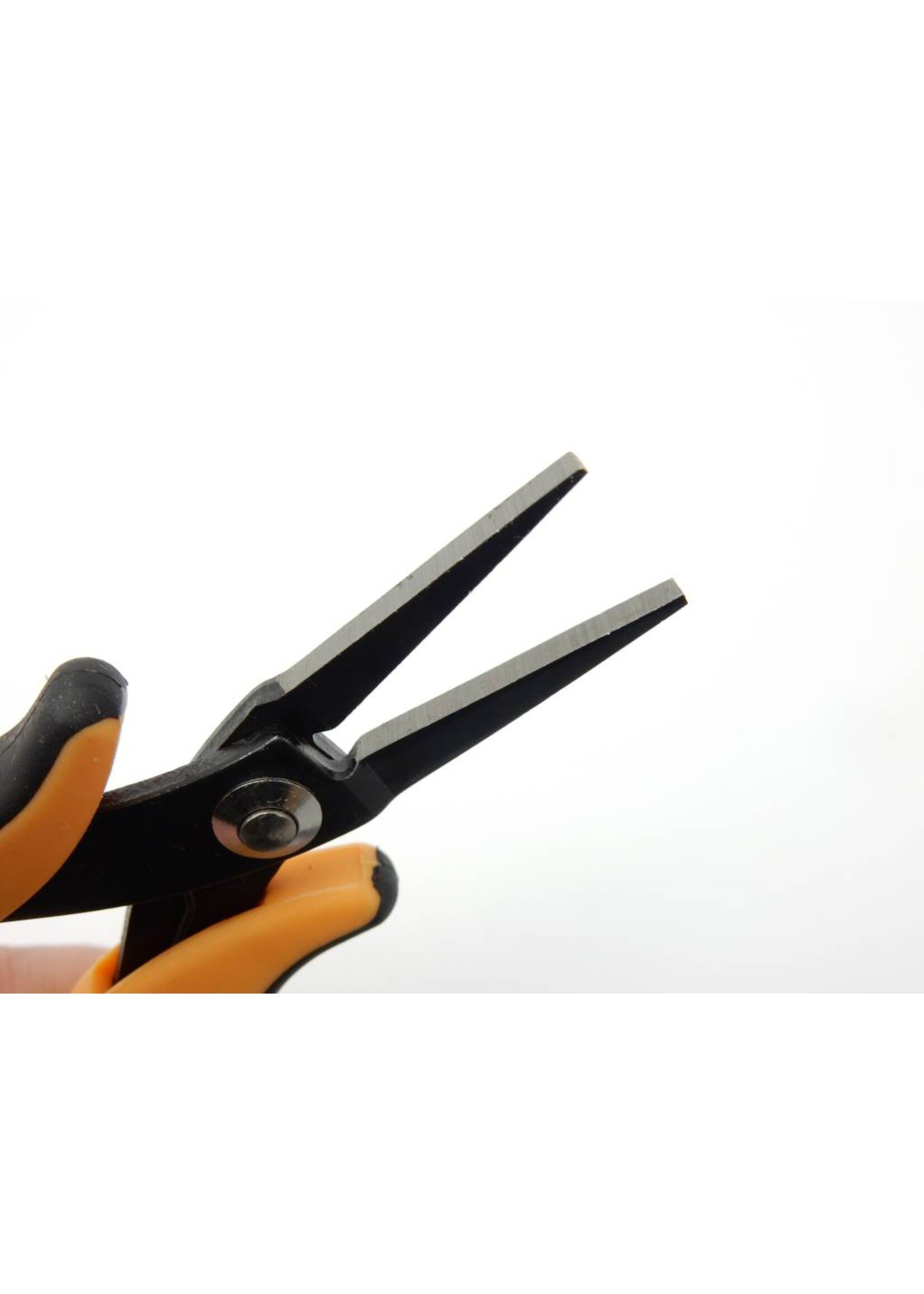 Needle nose pliers straight fine flat tips