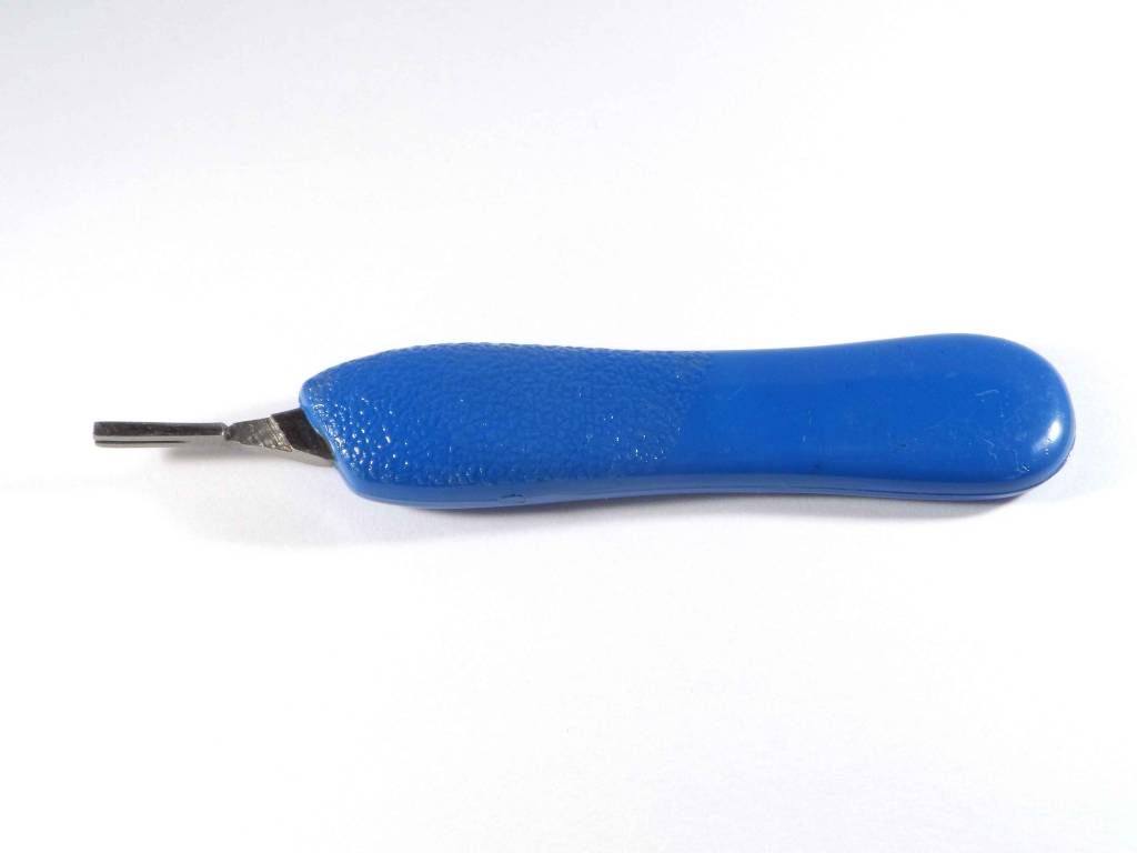 ergonomic scalpel handle