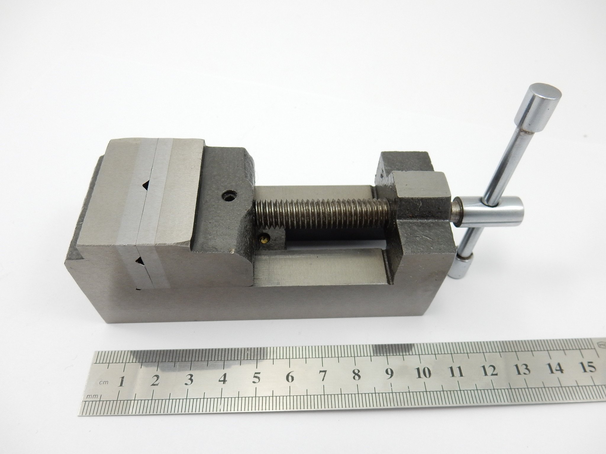 4-Zoll Maschinenschraubstock Aus Gusseisen - Stabiler Helfer Für Präzises Arbeiten An Bohrmaschine & Fräse