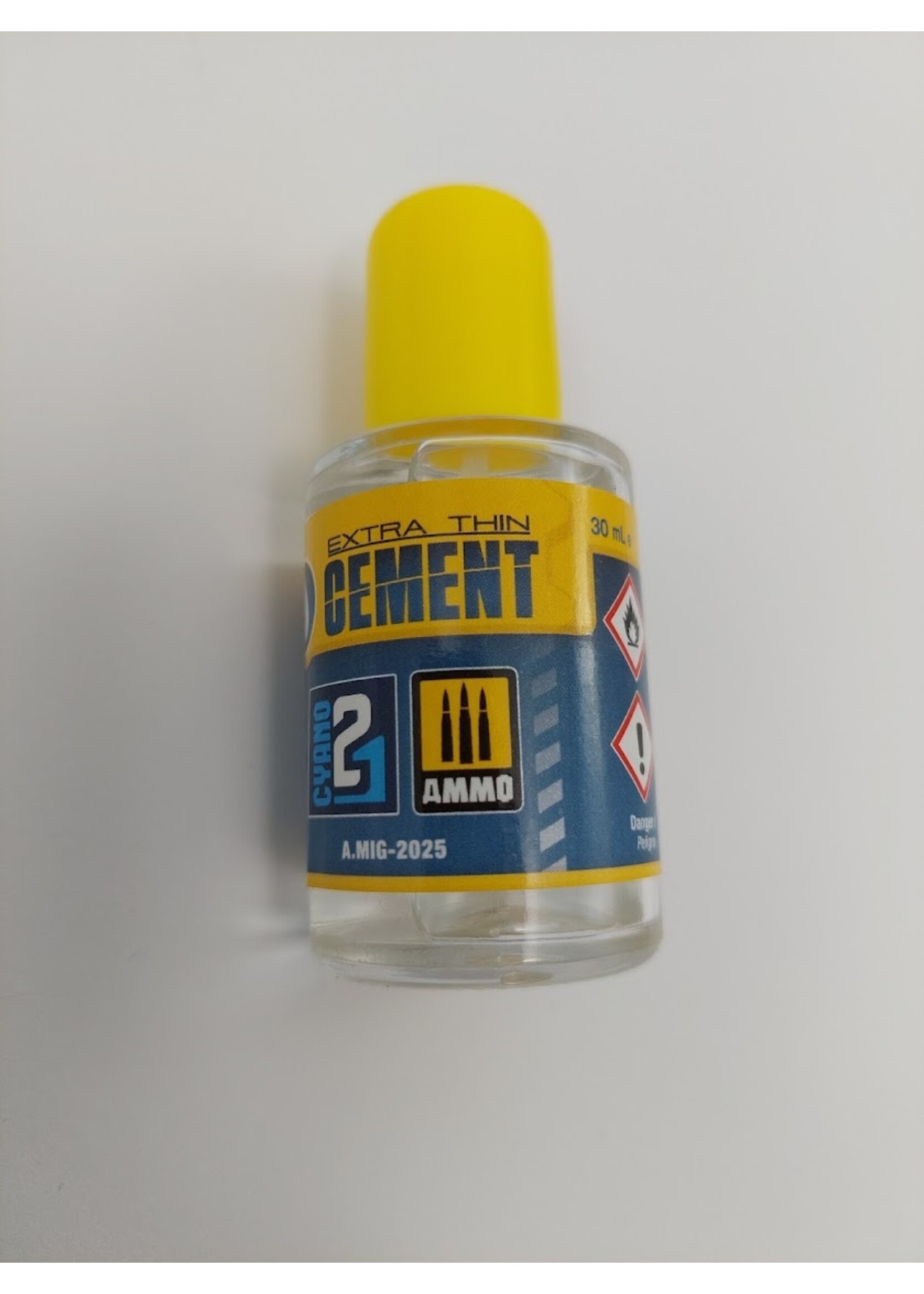 Extra thin cement - plastic glue