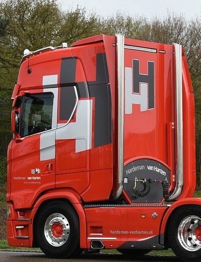 Glasfiber backplates for Scania R & Nextgen and Volvo FH4