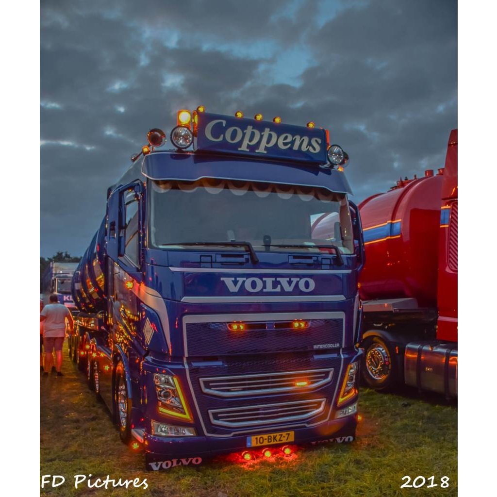 Volvo Bursztynowe lub ciepłe białe światła LED do jazdy dziennej do Volvo FH4 +2016