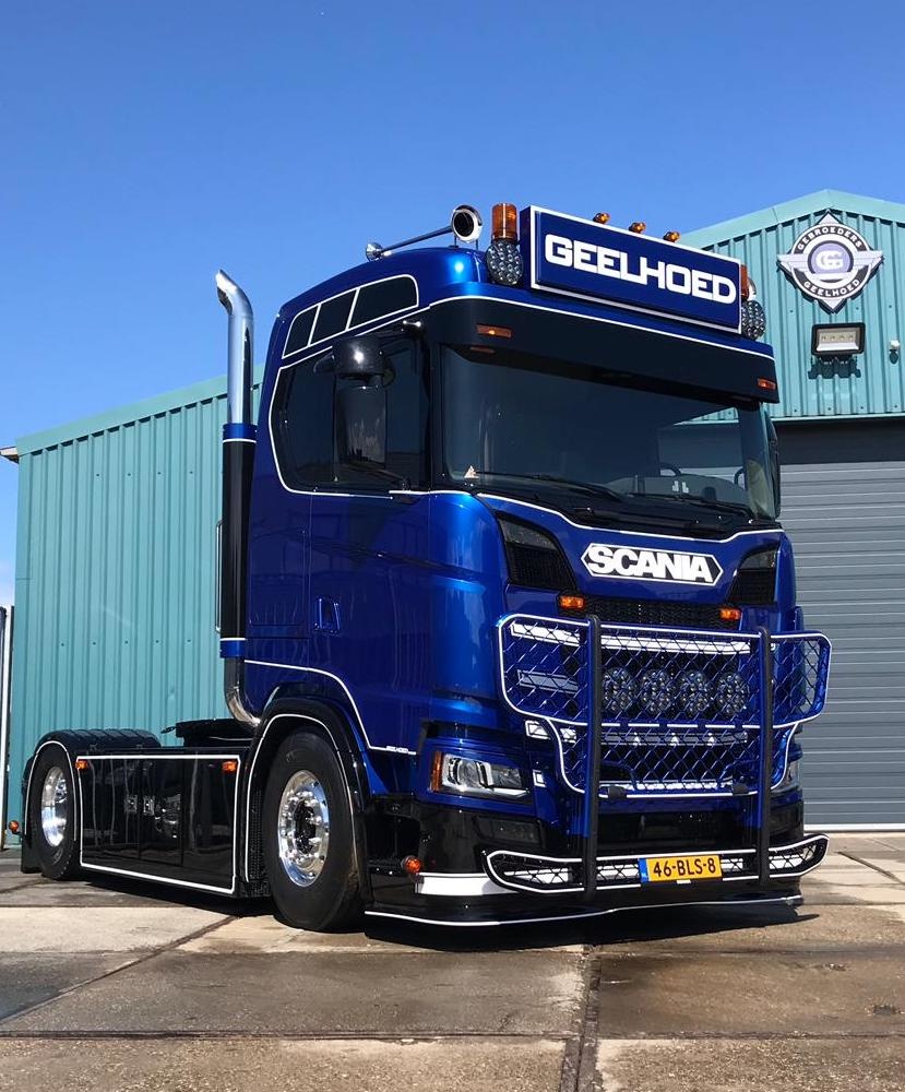 Ledson Pollux 9 Driving light with positionlight GoinStyle.nl