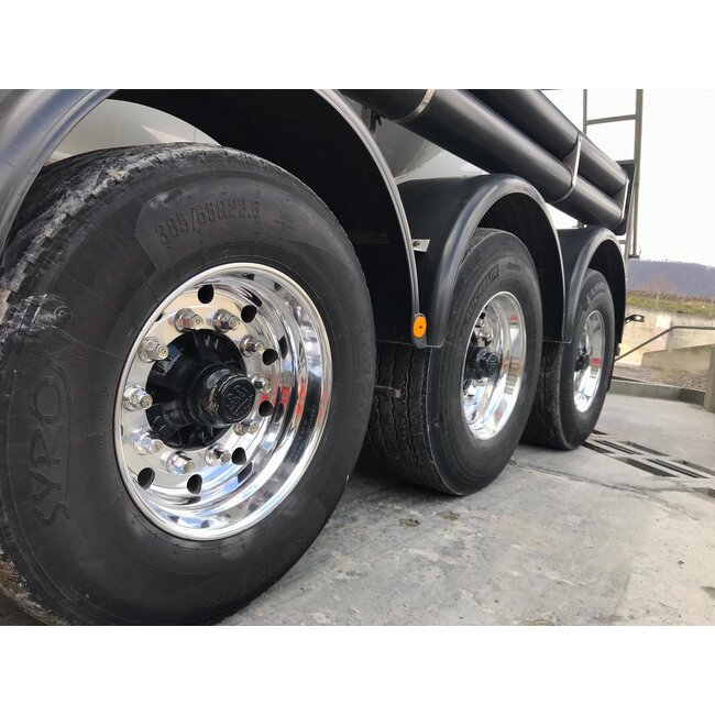 Produkty do 3 etapów polerowania marki Luhmi w jednym opakowaniu