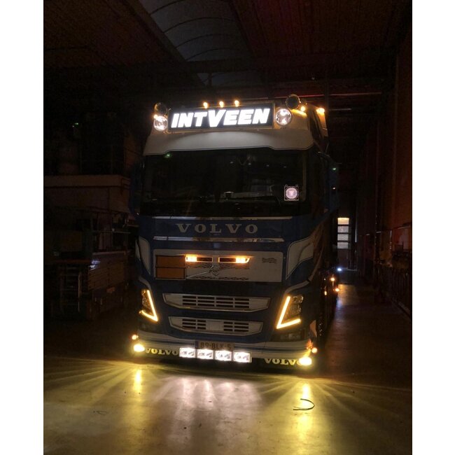 Hella Jumbo 220 Voll-LED-Fernscheinwerfer