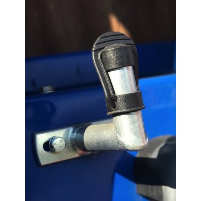 Hella right angle push on support for the KL600 Beacon