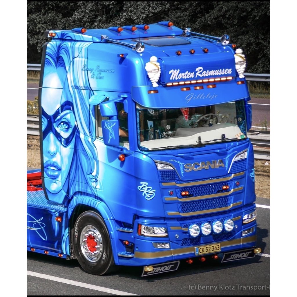 Scania Originele Scania 4-/R-serie zonneklep lamp in oranje, wit, LED en bol