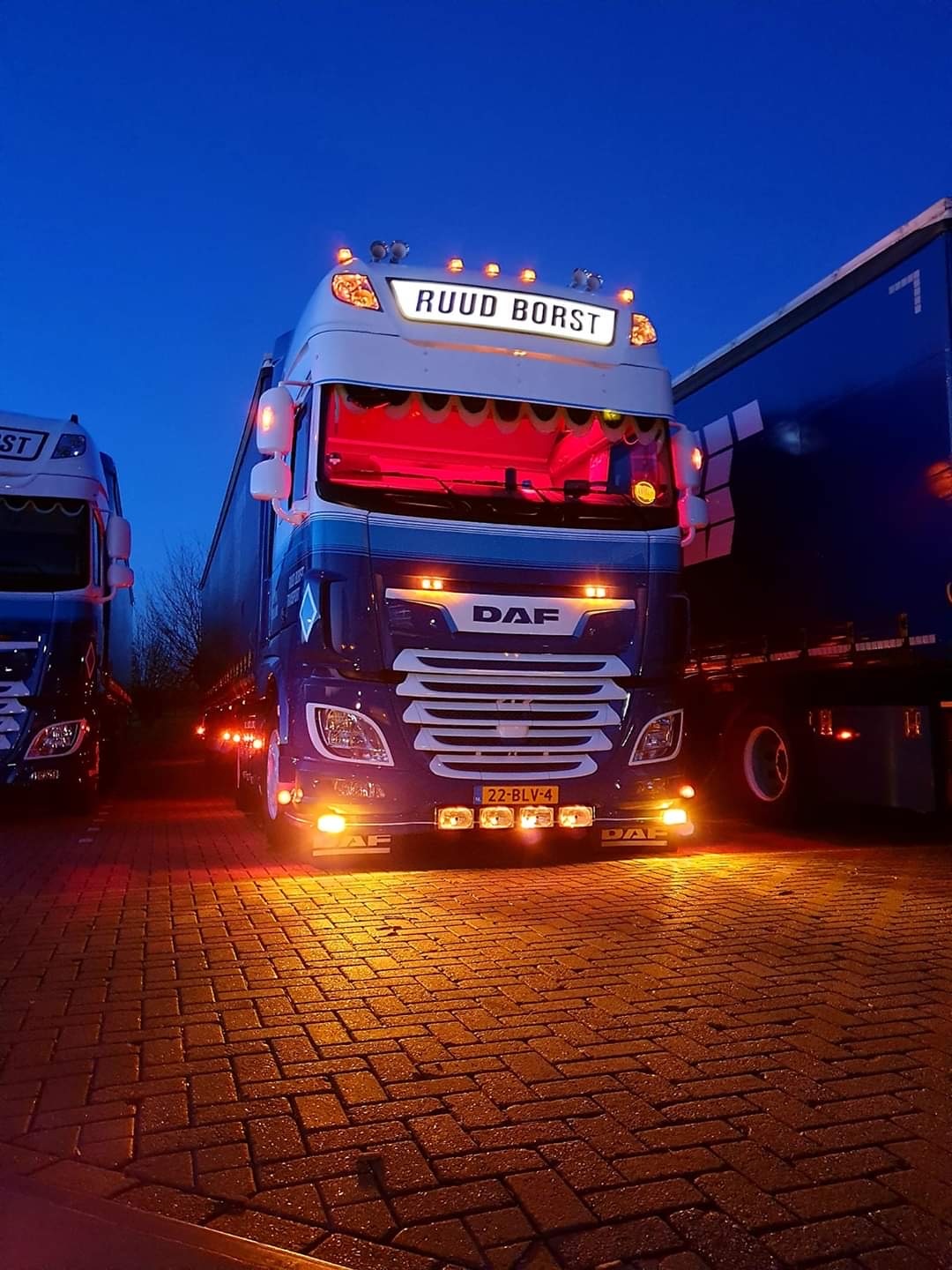 Hella double burner amber