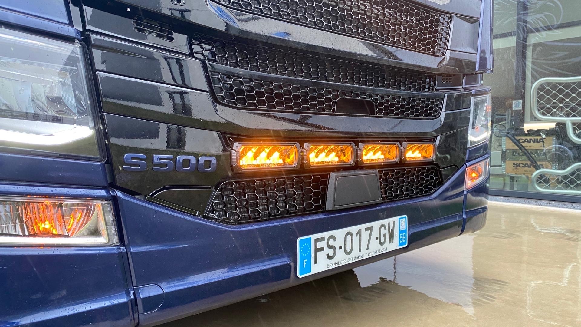 Lazer Triple-R 750 zwart met positielicht 230mm