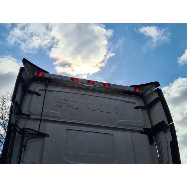 Lysbjælke til montering under spoiler af Scania Nextgen