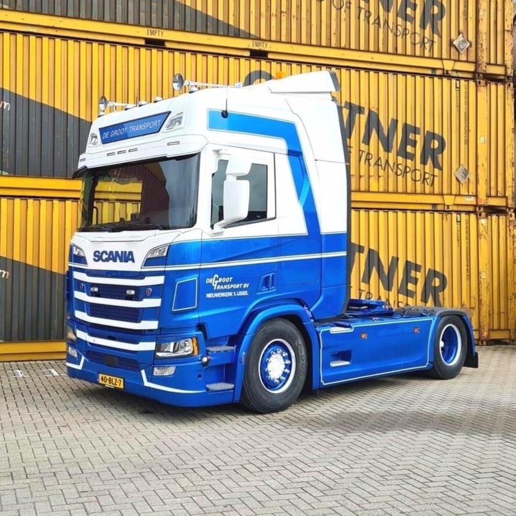 Plat de service Scania