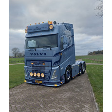 Vepro oy Frontplaat Volvo FH5 type 3 (Volvo letters)
