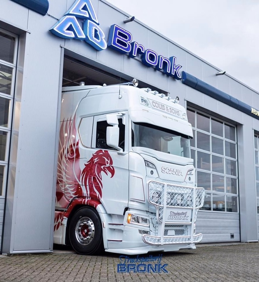 Niska osłona przedniej szyby Coles Custom do Scania NextGen