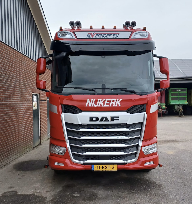 Enseigne lumineuse lisse DAF XF / XG 2021 - 128 x 19 cm