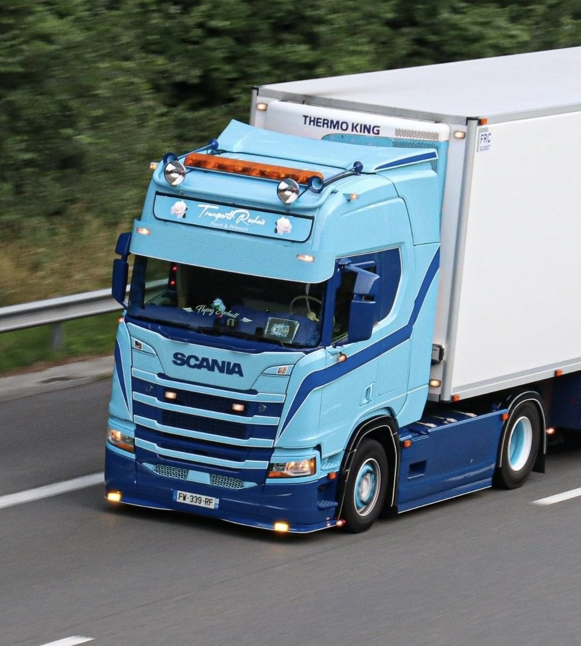 Originele Scania 4-/R-serie zonneklep lamp in oranje, wit, LED en bol