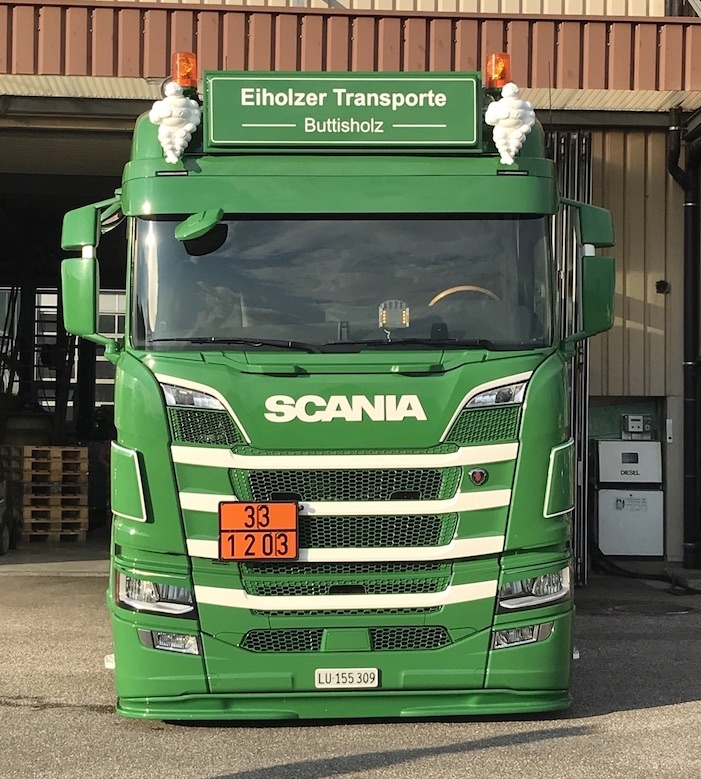 thumbnail image 2 of 2x Black/White SCANIA Dirt Catcher Mud Flaps - 60x40 Cm Rubber Truck Tuning - Euro5/Euro6 2 of 3