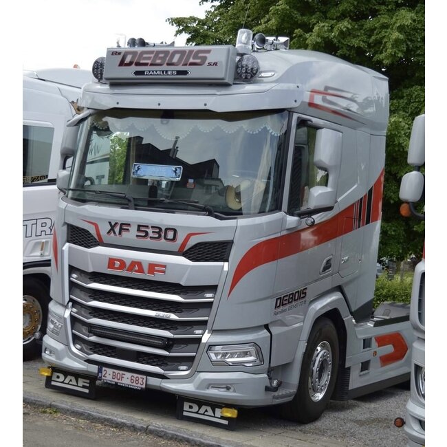 Ljusskyltsfästen till NG DAF XF/XG+ för original- och Solarguard-solskydd (sats)