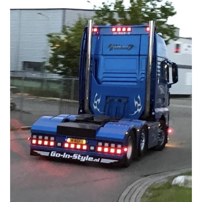 Bavette NOIR souple grand STIHOLT(238x35cm) - Tout pour votre voiture et  camion Delrue