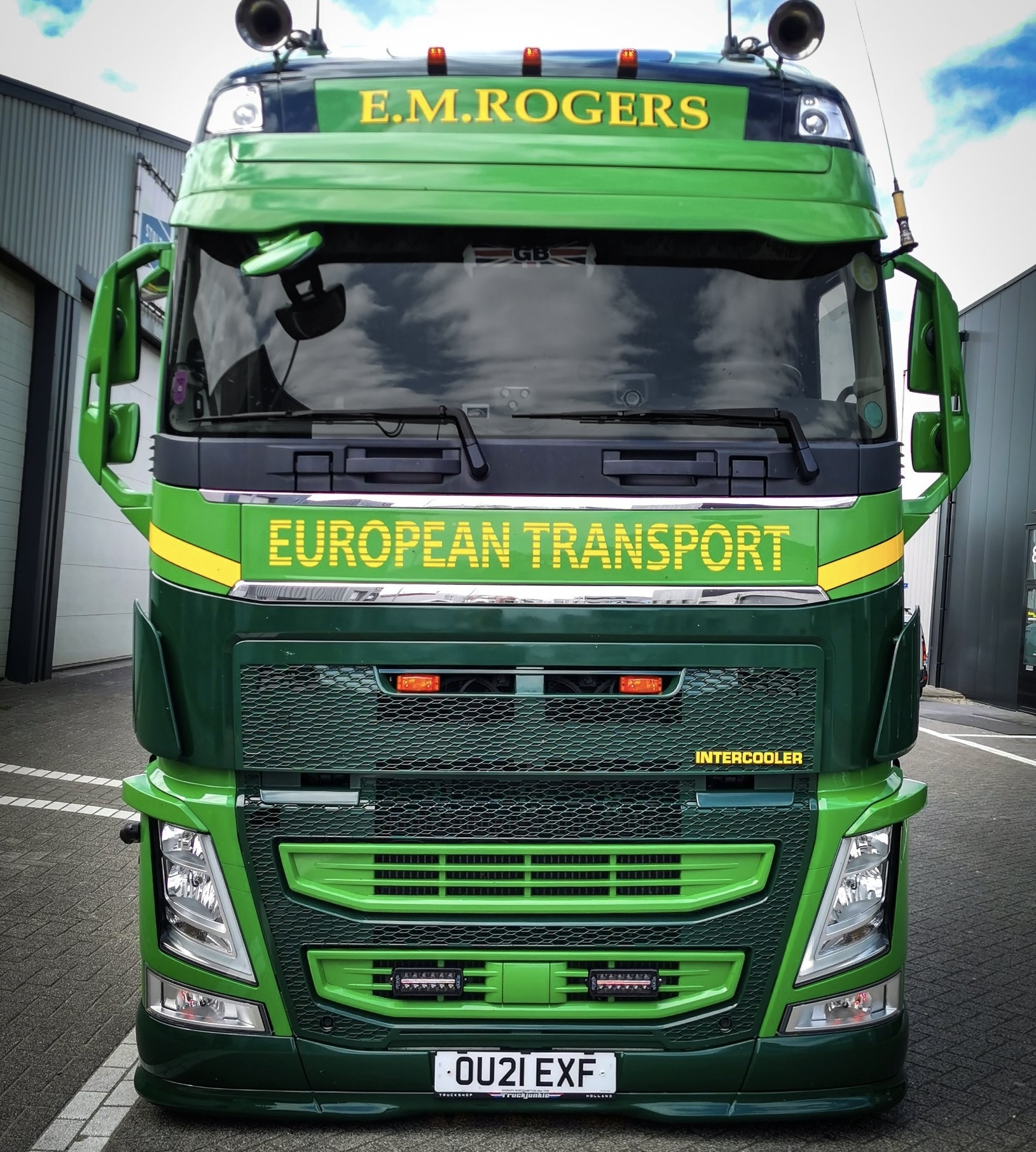 Solarguard Onderspoiler Volvo FH4/FH5 9 cm (low deck)