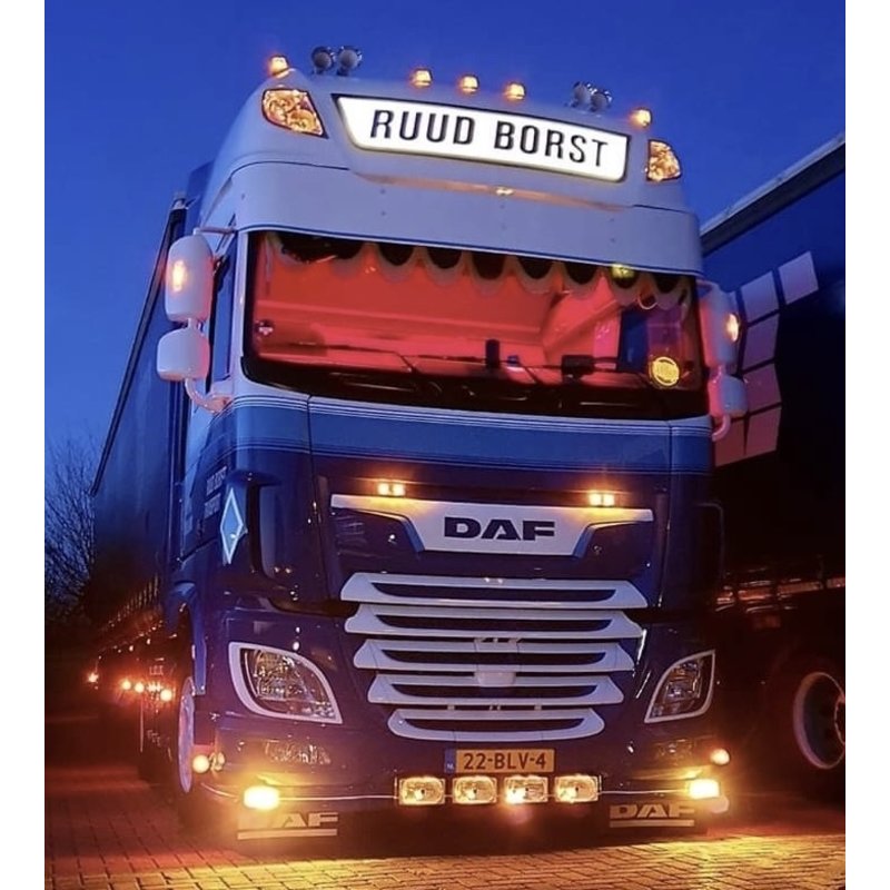 DAF Feux de jour excentrés pour DAF