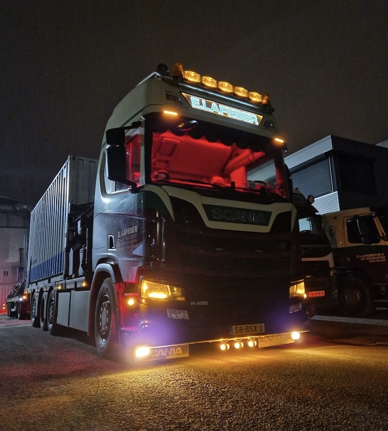 Amber daytime running lights for Scania Nextgen - Halogen - Go-in