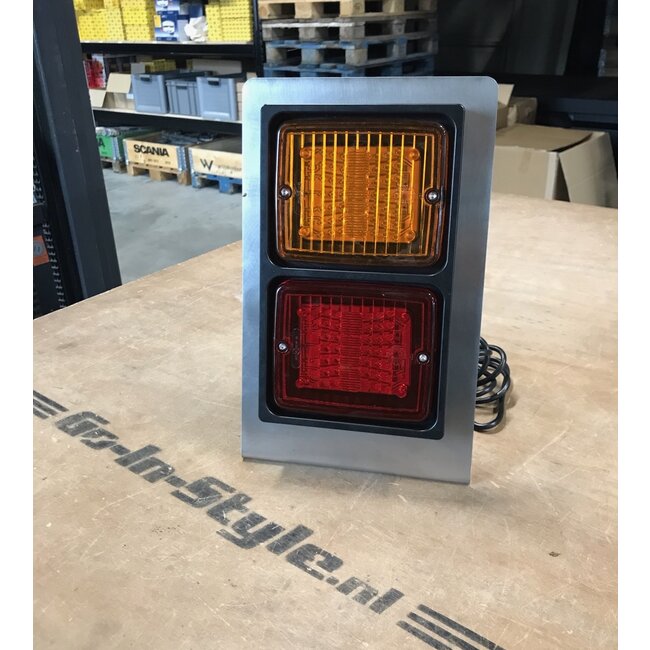 Cadre de montage fin pour feu de marche arrière double Izeled