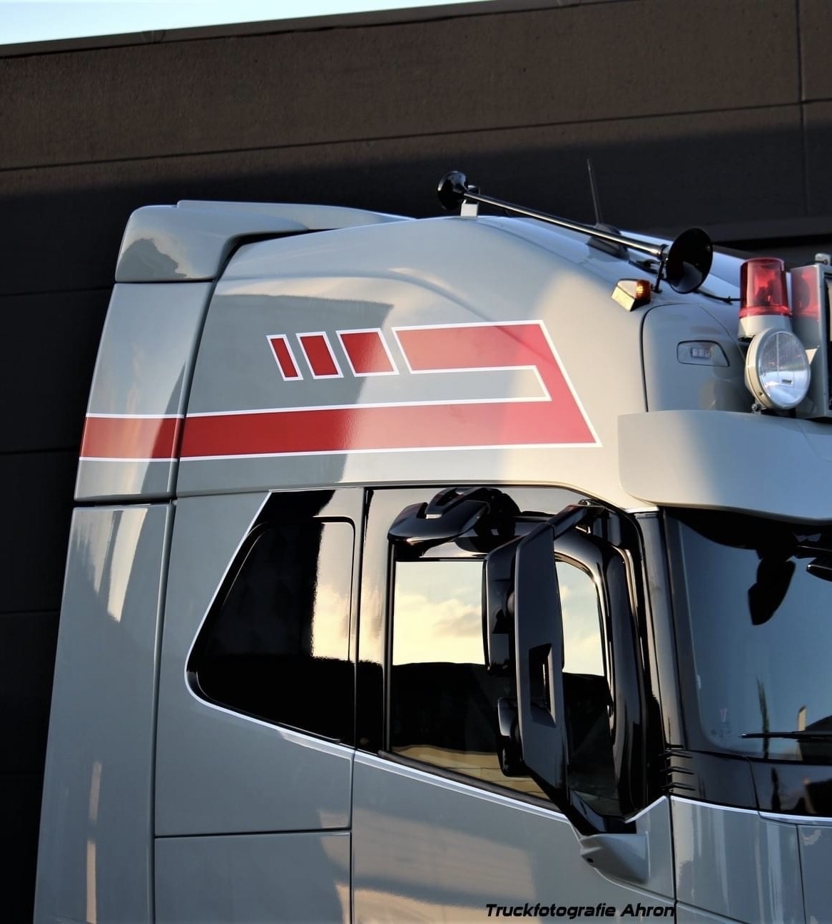 Spoiler/lèvre Avant Pour Pare-chocs Camion Volvo FH4 Euro6 - Peint En Blanc - Neuf