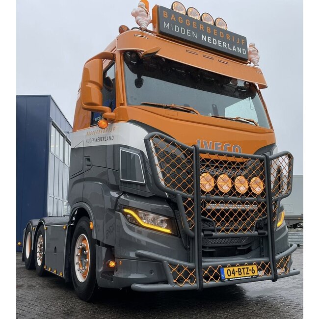 Feux de jour orange pour Iveco S-Way