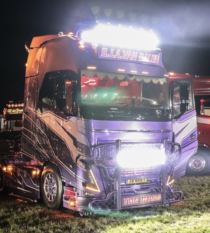 Światło drogowe Ledson Sarox 9+ z bursztynowym i białym światłem pozycyjnym!