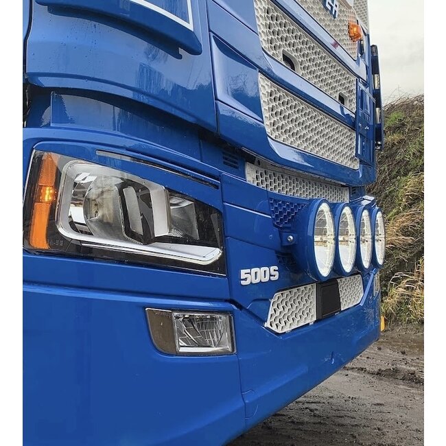 Driving lights brackets for grill and roof mounting