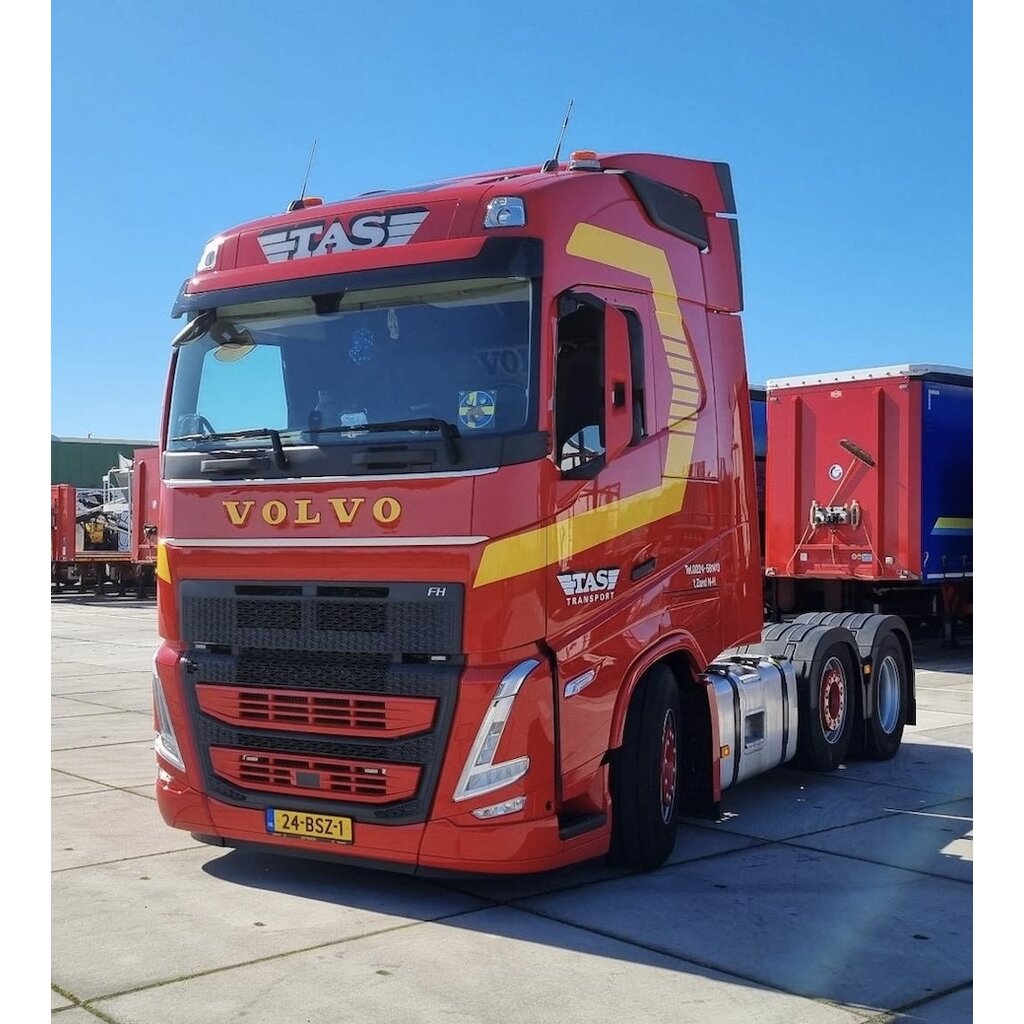 Vepro oy Frontplate Volvo FH5 type 3 (Volvo letters)