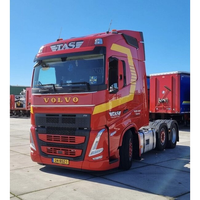 Frontplaat Volvo FH5 type 3 (Volvo letters)