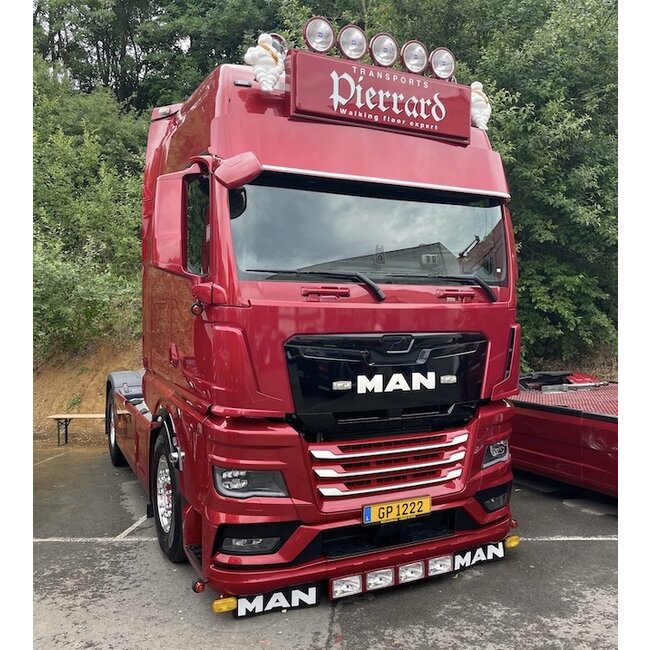 Fox Parts-solskydd för MAN TGX årsm. 2021 – slätt