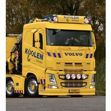 Solarguard Volvo FH4 Frontplate type 2 from door to door