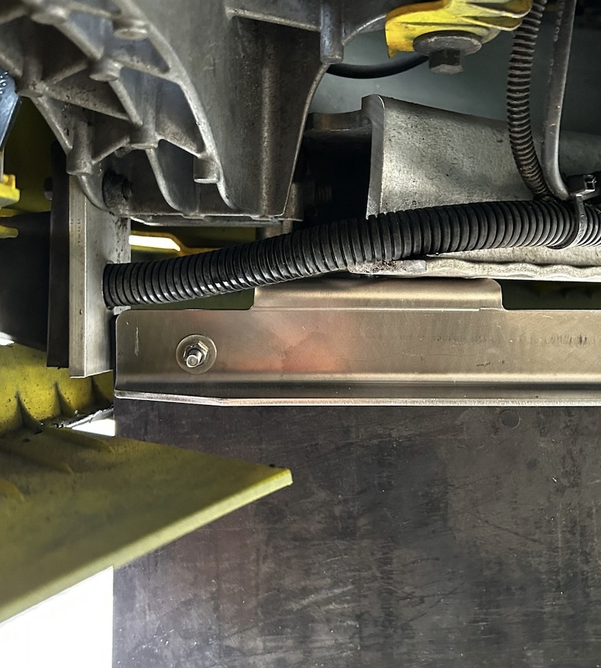 Turbo Truckparts  mudflap brackets Volvo FH/FM5/Aero (set)