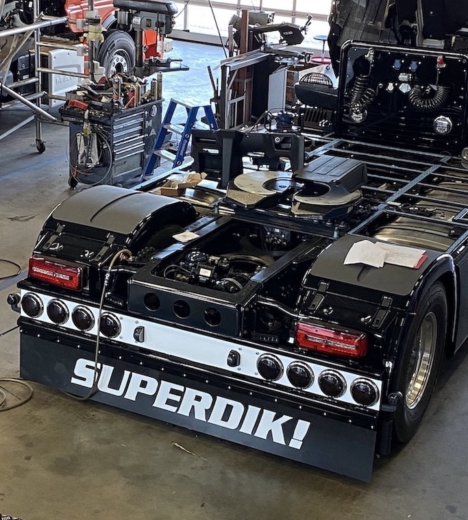 Bardzo gruba osłona przeciwbłotna! 250x33cm