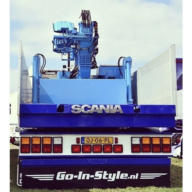 Hella firkantet tågebaglygte rød