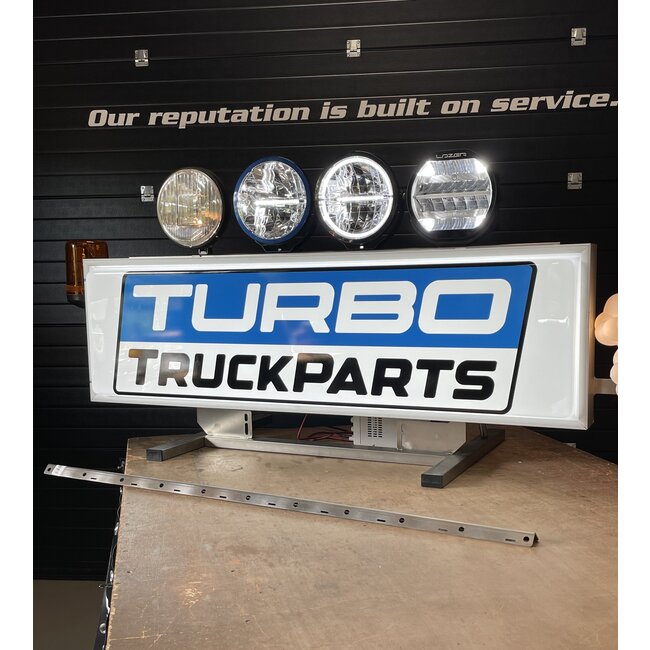 Support pour 4, 5 ou 6 feux à placer au-dessus de l'enseigne caisson lumineux