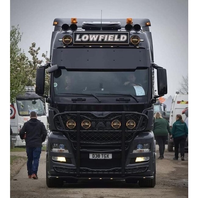 Strands Dark Knight Ambassador 9″ Voll-LED-Fernscheinwerfer