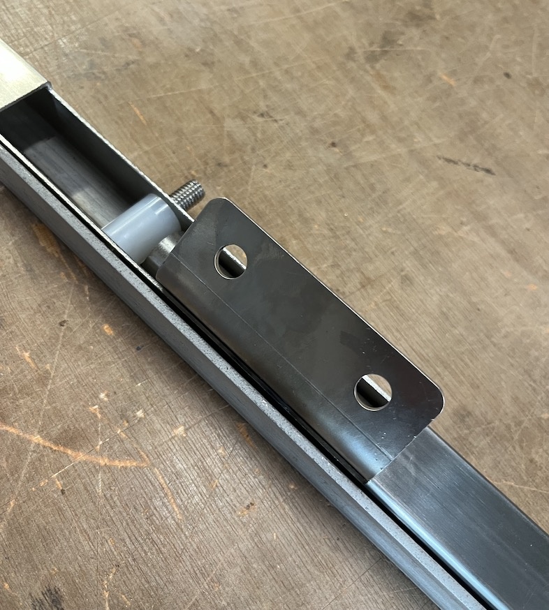 Turbo Truckparts scharnierende spatlapsteun voor de achterbumper!