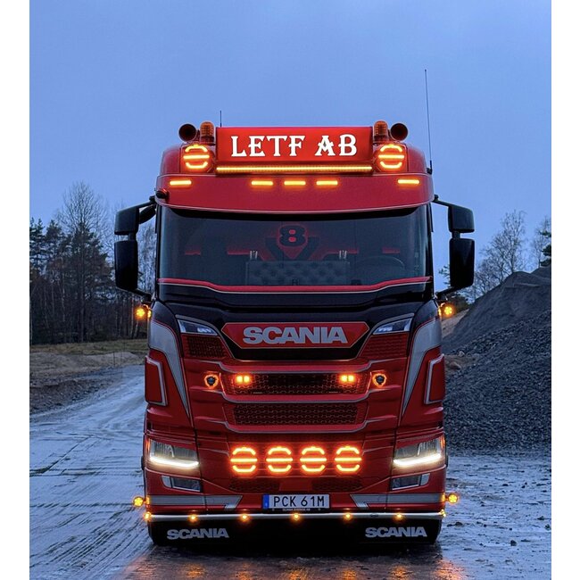 Briod OZZ 9 inch LED Driving Light