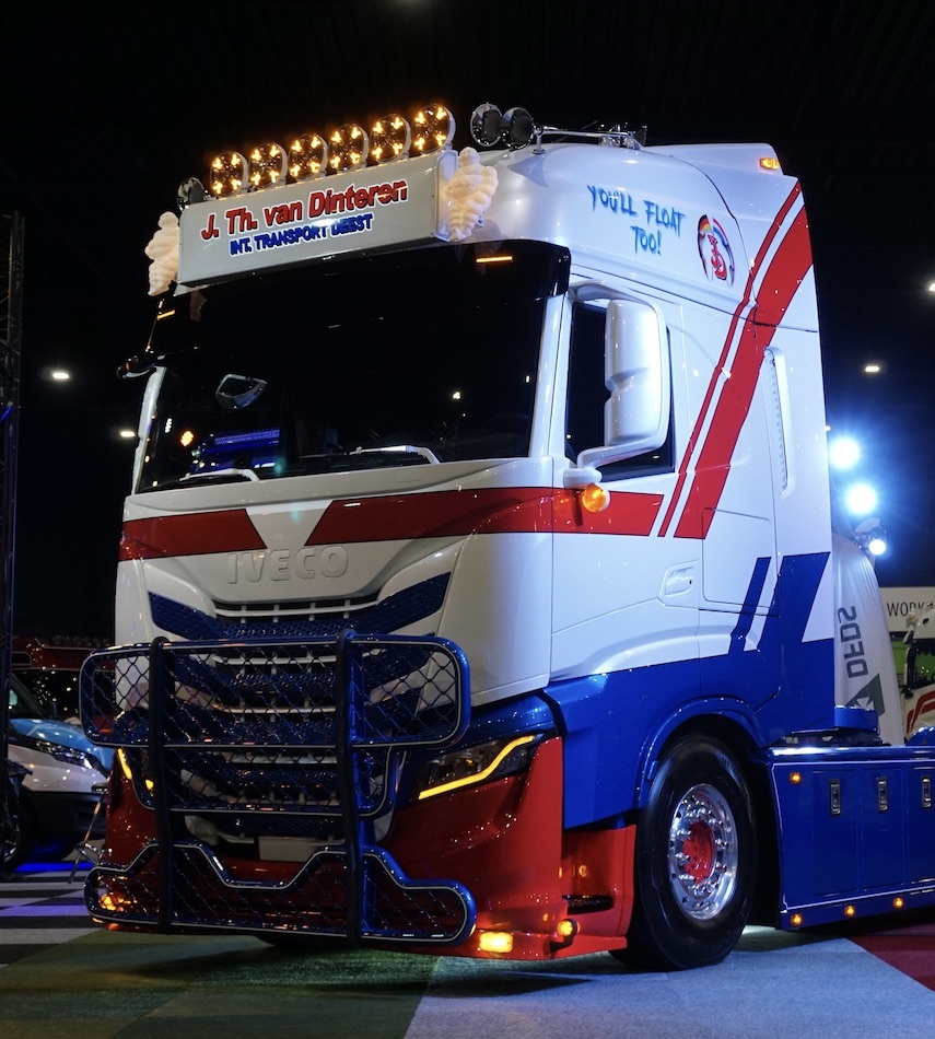 Iveco Amber daytime running lights Iveco S-Way