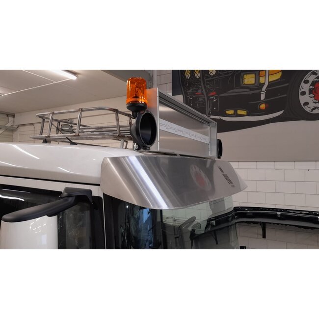 Fox Parts sun visor for a DAF XD and XF with flat roof