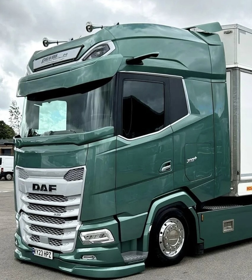 Spoiler sous pare-chocs avant Coles Custom DAF XF / XG / XG+