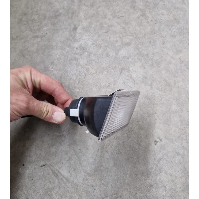 Zonneklep lamp bol Volvo FH1 / FH2 wit