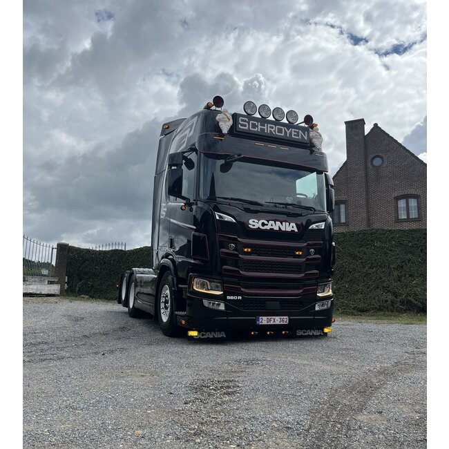 Osłona przeciwsłoneczna Solarguard Scania NG z linią