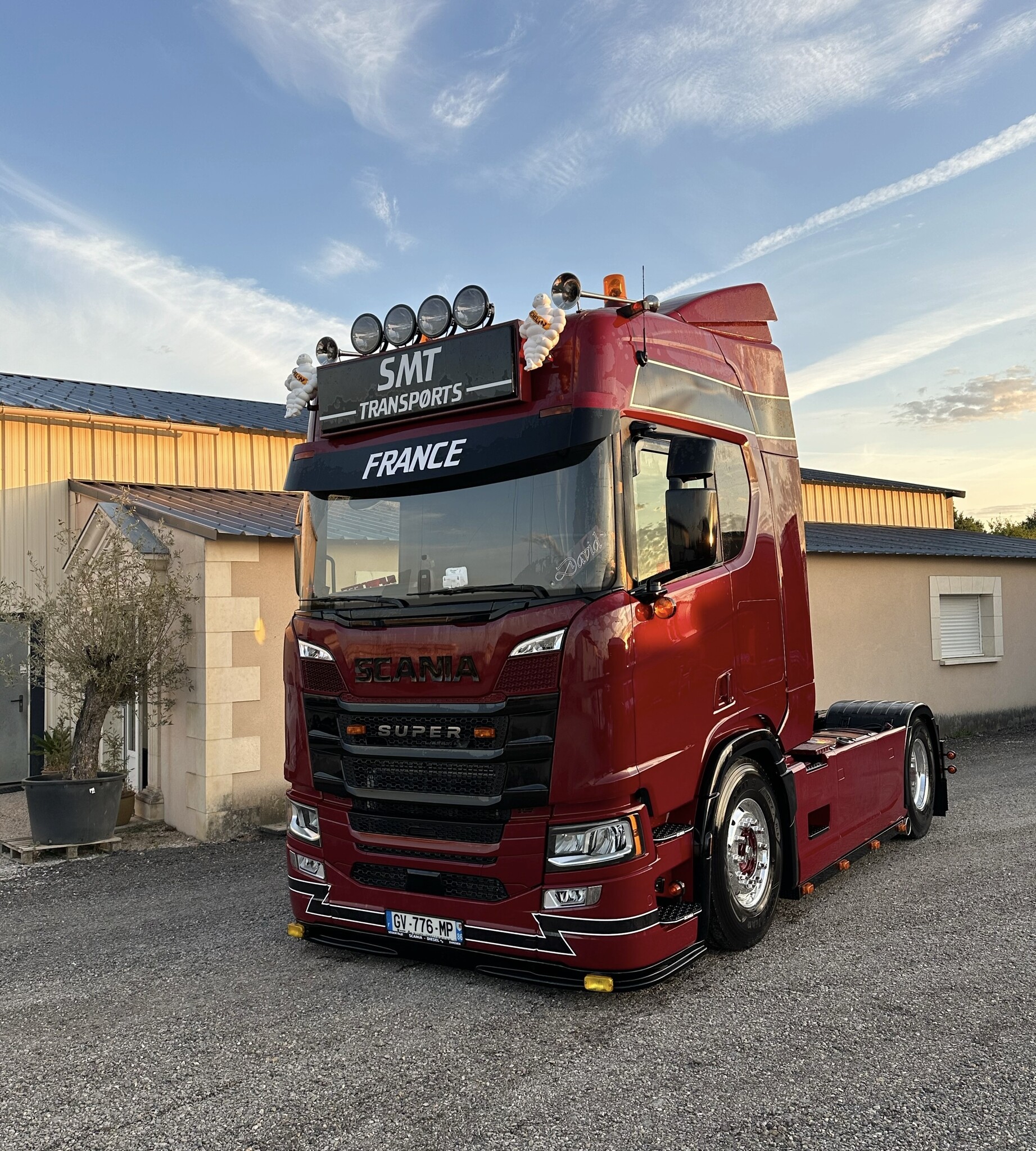 Fox Parts Zonneklep Scania NextGen Rond 40cm